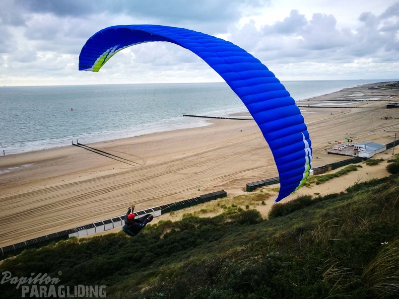FZ37.17 Zoutelande-Paragliding-522