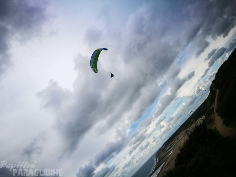 FZ37.17 Zoutelande-Paragliding-555