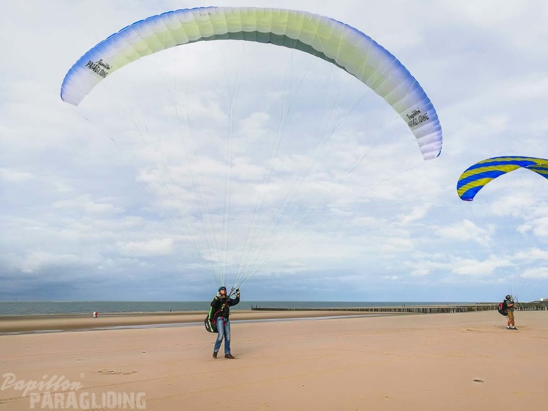 FZ37.18 Zoutelande-Paragliding-181