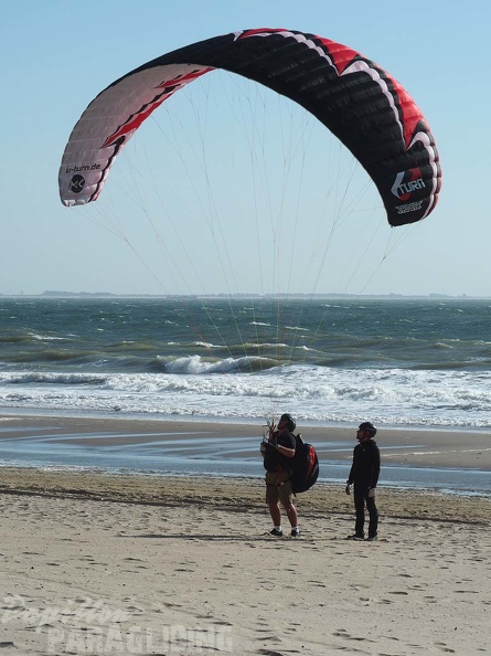 FZ37.18 Zoutelande-Paragliding-305