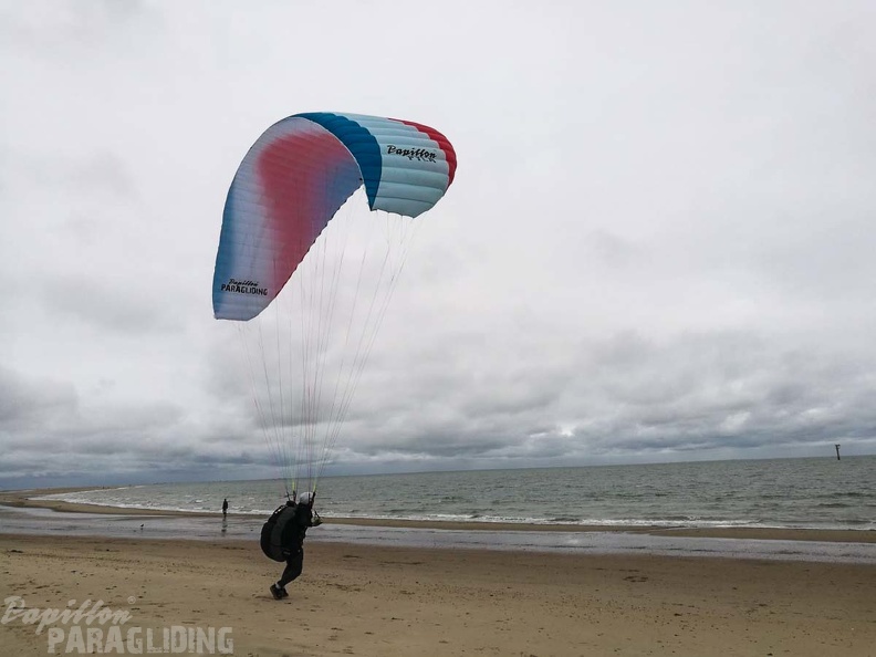 FZ37.18 Zoutelande-Paragliding-376
