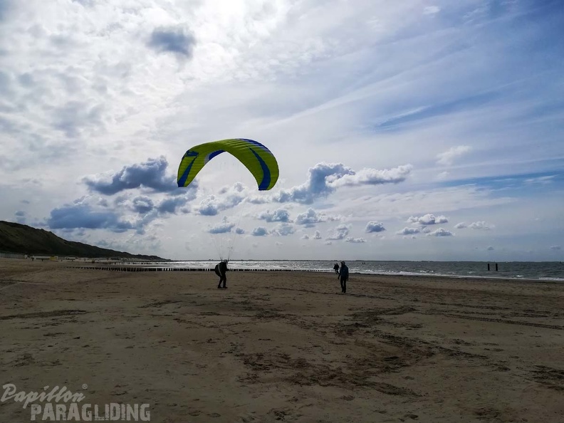FZ37.19 Zoutelande-Paragliding-147