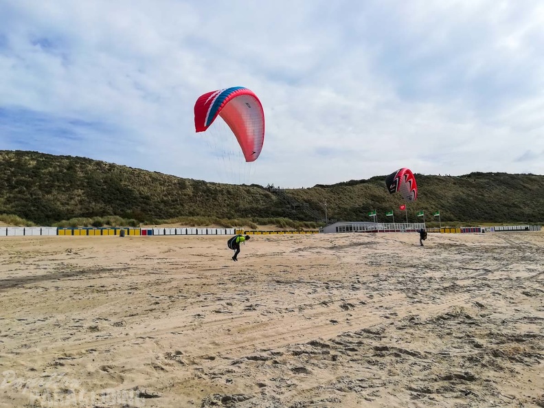 FZ37.19 Zoutelande-Paragliding-161