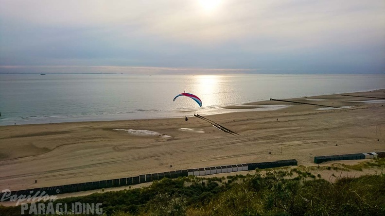 FZ37.19 Zoutelande-Paragliding-271
