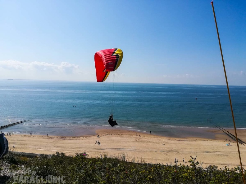 FZ37.19 Zoutelande-Paragliding-309