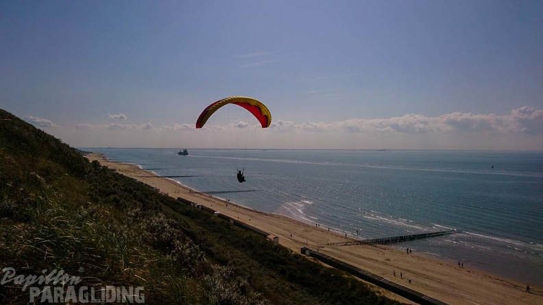 FZ37.19 Zoutelande-Paragliding-310