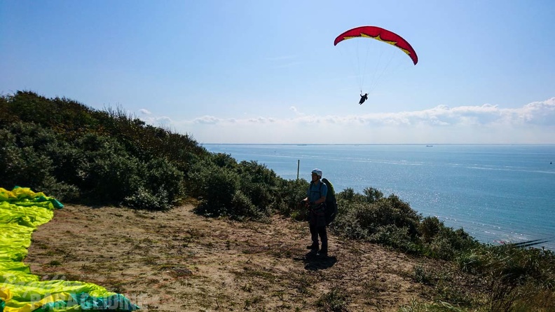 FZ37.19 Zoutelande-Paragliding-317