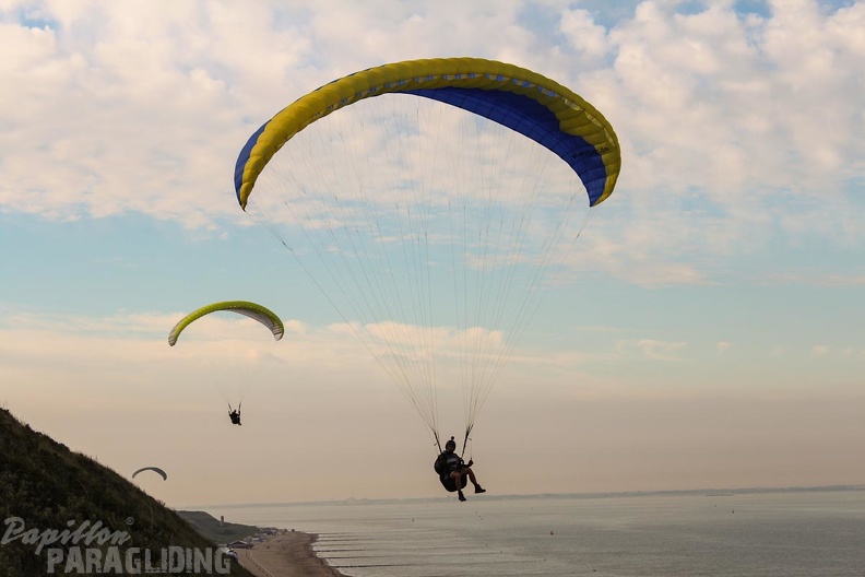 Paragliding Zoutelande-491