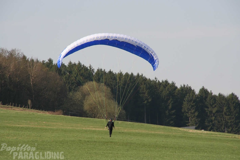 2009 EK15.09 Sauerland Paragliding 024
