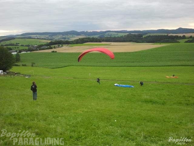 2012 ES.30.12 Paragliding 039
