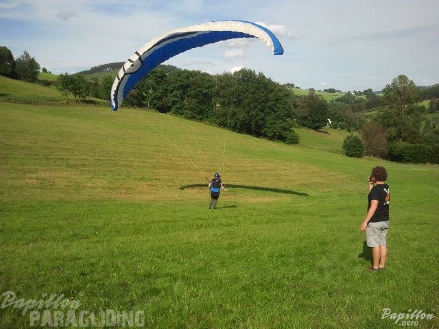 2012 ES.32.12 Paragliding 003