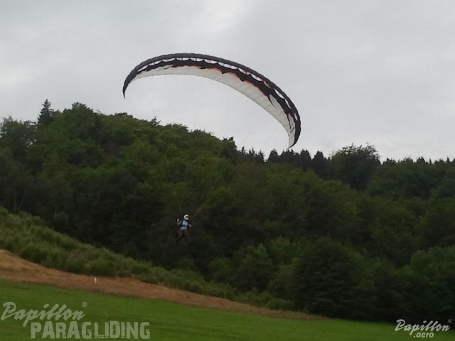 2012 ES.32.12 Paragliding 044