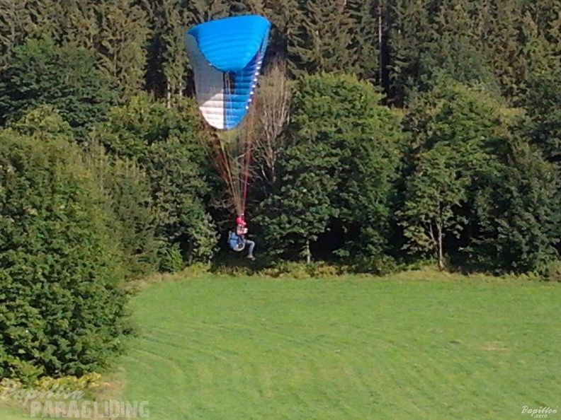 2012 ES.34.12 Paragliding 029