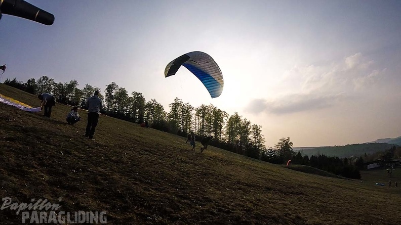 ES17.18_Paragliding-114.jpg