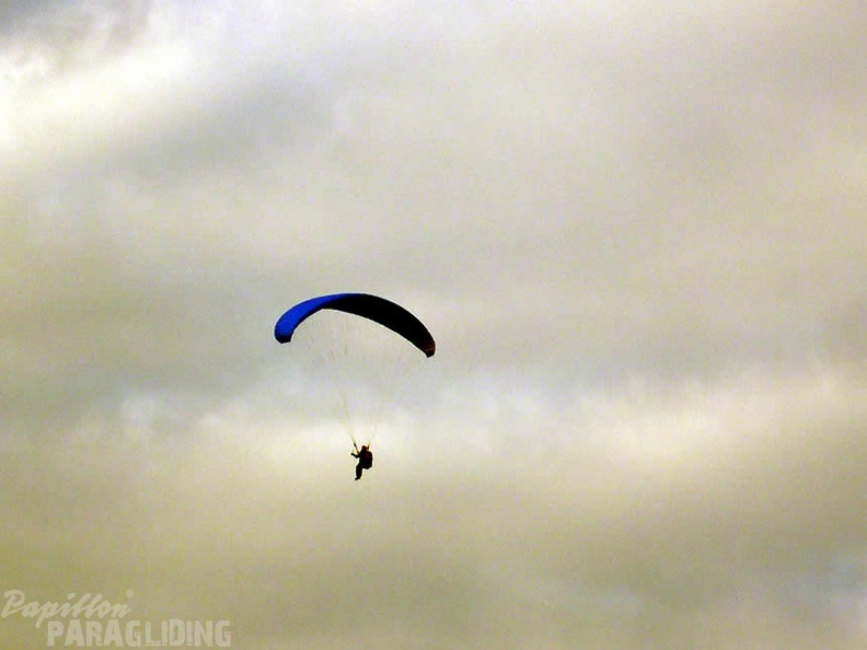 2005_K13.05_Wasserkuppe_Paragliding_018.jpg