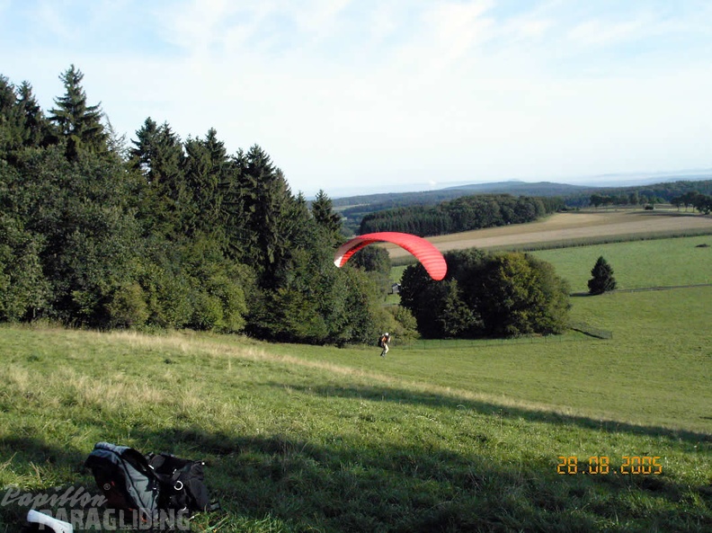 2005 K28.05 Wasserkuppe Paragliding 040