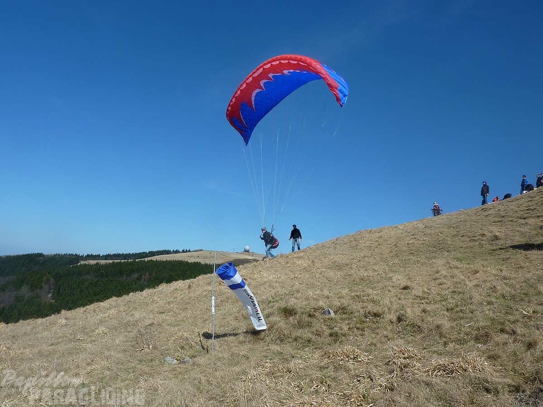 2010 Aprilfliegen Wasserkuppe Paragliding 095