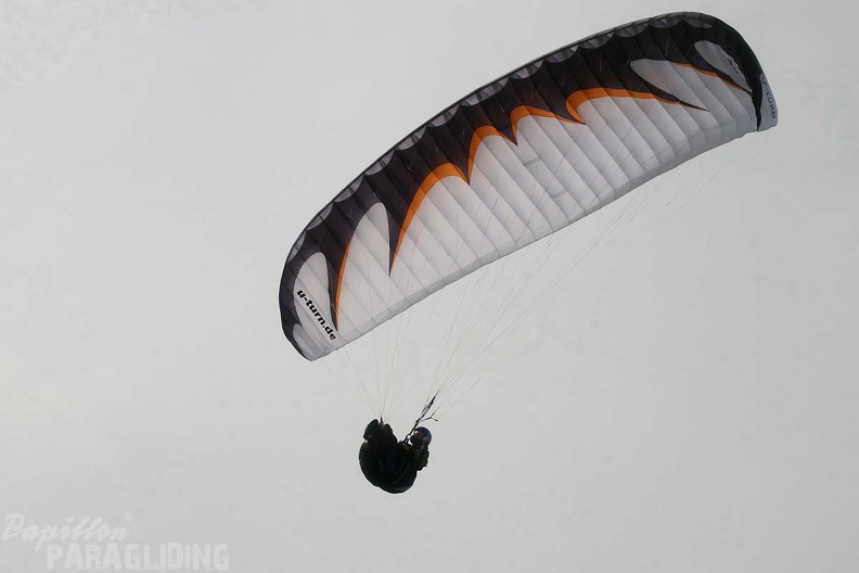 2010 RK24.10 Wasserkuppe Paragliding 143