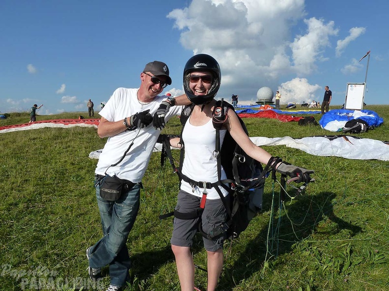 2010 RK28.10 Wasserkuppe Paragliding 014
