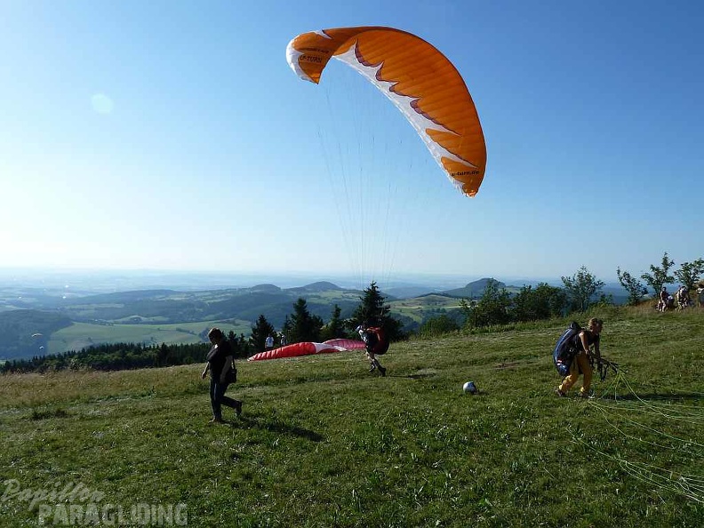 2010 RK28.10 Wasserkuppe Paragliding 111