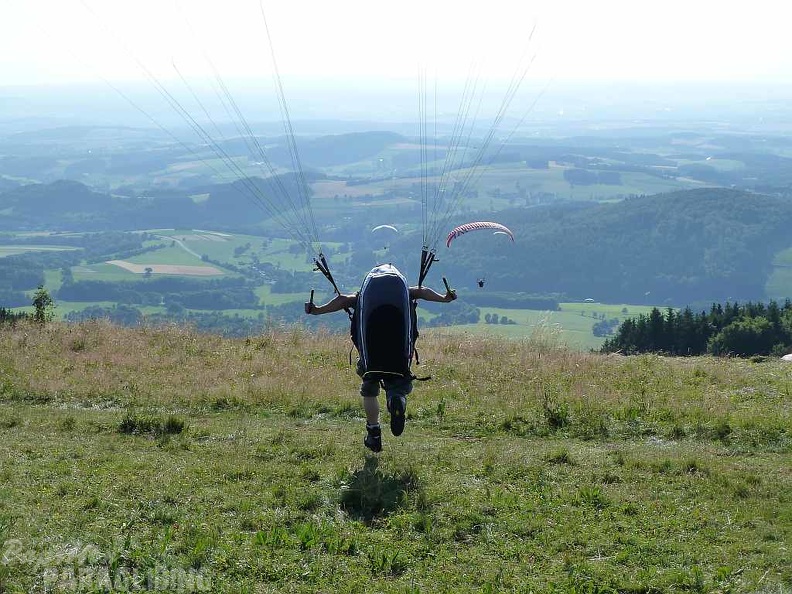 2010 RK28.10 Wasserkuppe Paragliding 122