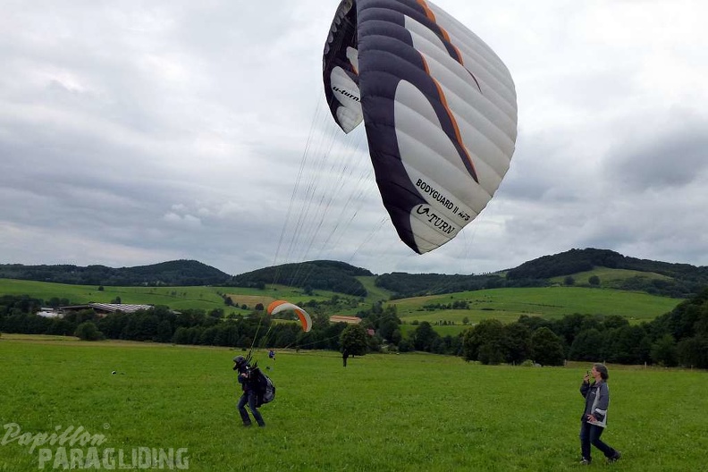 2011_RK27.11_Paragliding_Wasserkuppe_028.jpg