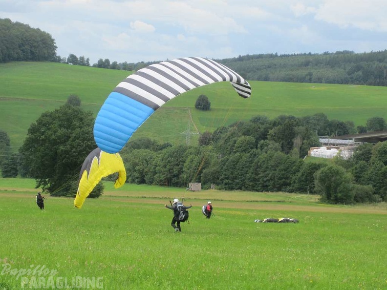 2011_RS25.11.RALF_Paragliding_Wasserkuppe_013.jpg