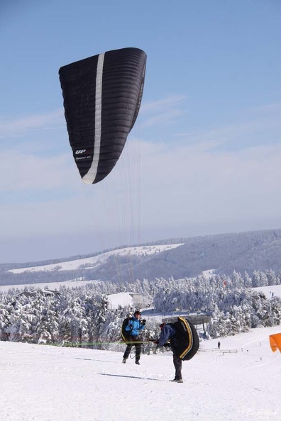 2013 03 02 Winter Paragliding Wasserkuppe 035