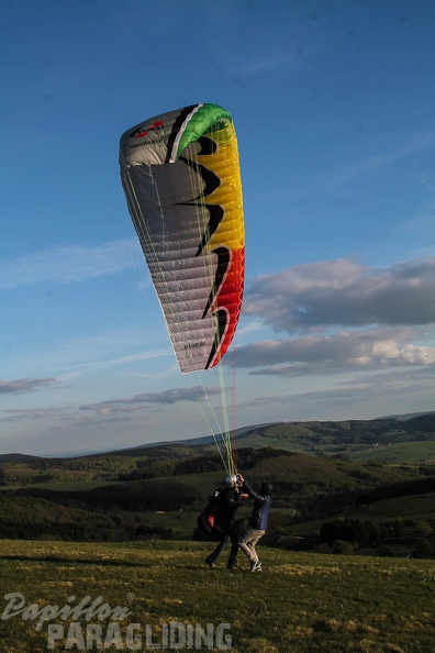 RK19 15 Wasserkuppe-Paragliding-294