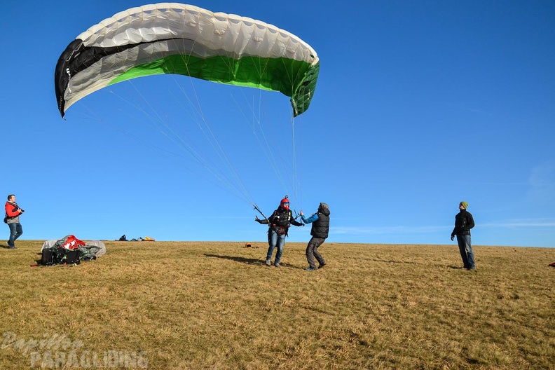 rk53.15-paragliding-206
