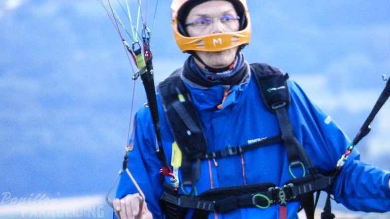RK26.16 Paragliding-01-1110