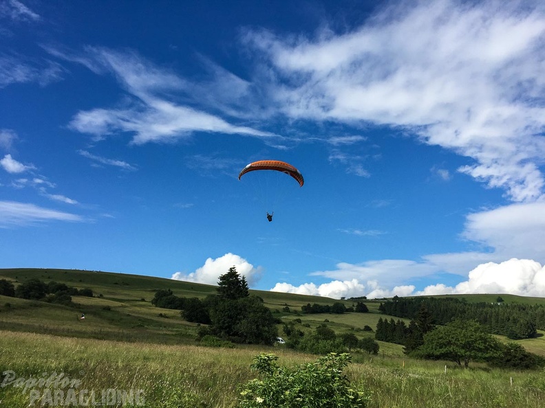 RK26.16_Paragliding-1264.jpg