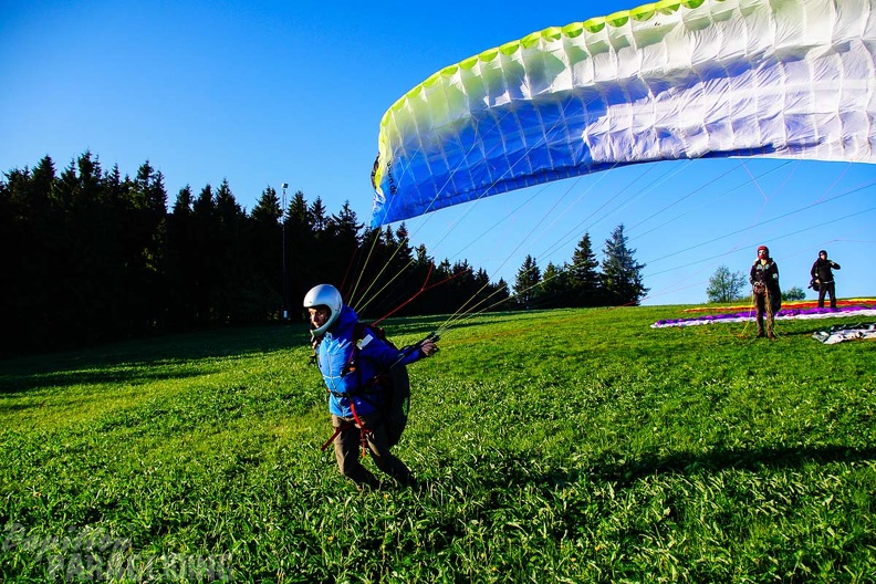 RK21.17 Paragliding-363