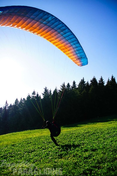 RK21.17 Paragliding-433