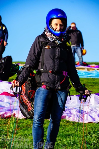RK21.17 Paragliding-464