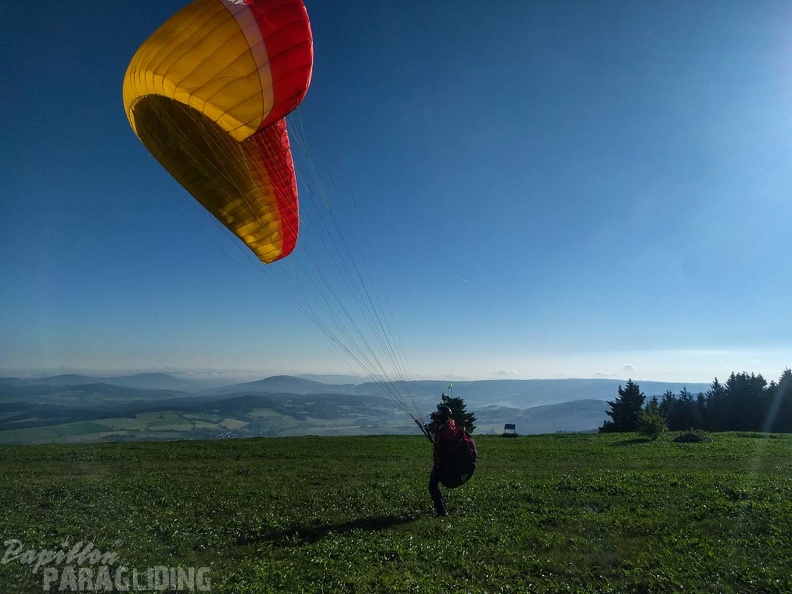RK21.17 Paragliding-542