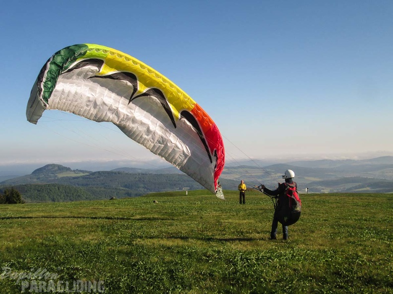 RK21.17 Paragliding-546