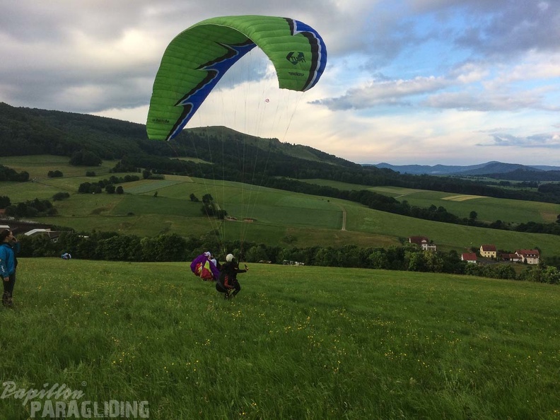 RK26.17 Paragliding-105
