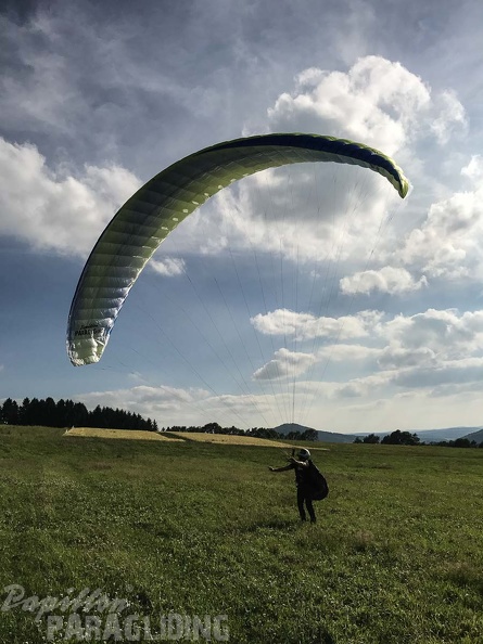 RK26.17 Paragliding-118