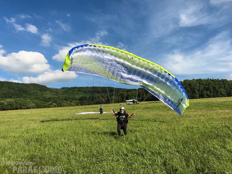 RK26.17_Paragliding-122.jpg