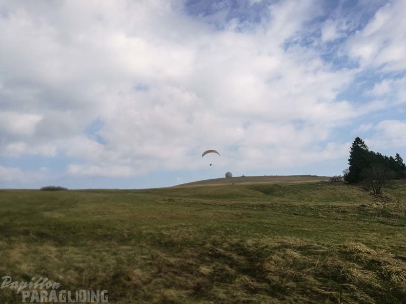 RK16.18 Paragliding-180