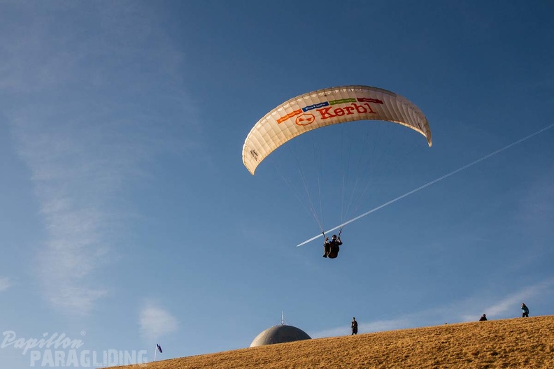 RS15.18_Suedhang_Paragliding-Wasserkuppe-526.jpg