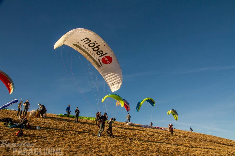 RS15.18_Suedhang_Paragliding-Wasserkuppe-738.jpg