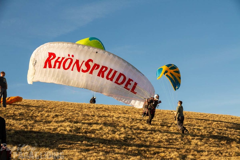 RS15.18_Suedhang_Paragliding-Wasserkuppe-784.jpg