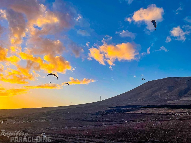 FLA50.21-Paragliding-Lanzarote-108