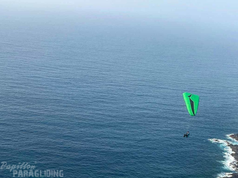 fla8.23-lanzarote-paragliding-landscape-116