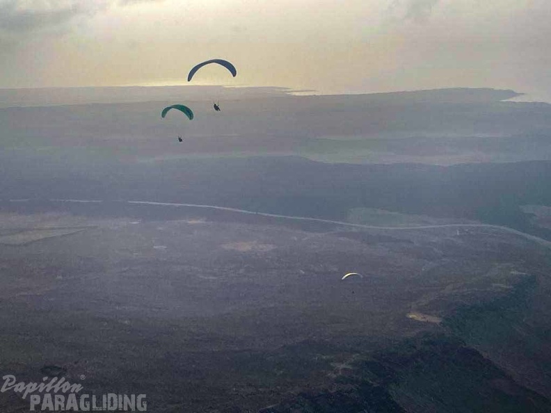 fla8.23-lanzarote-paragliding-landscape-123