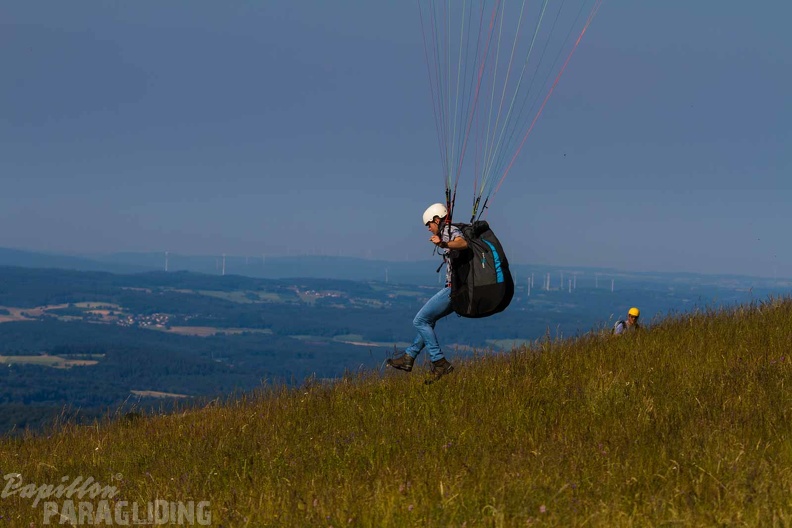 wasserkuppe-paragliding-suedhang-23-06-25.jpg-150