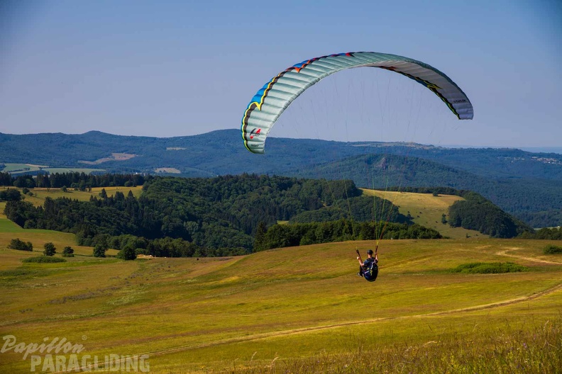 wasserkuppe-paragliding-suedhang-23-06-25.jpg-106