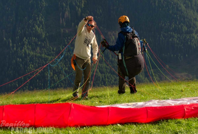 dh32.23-luesen-paragliding-161